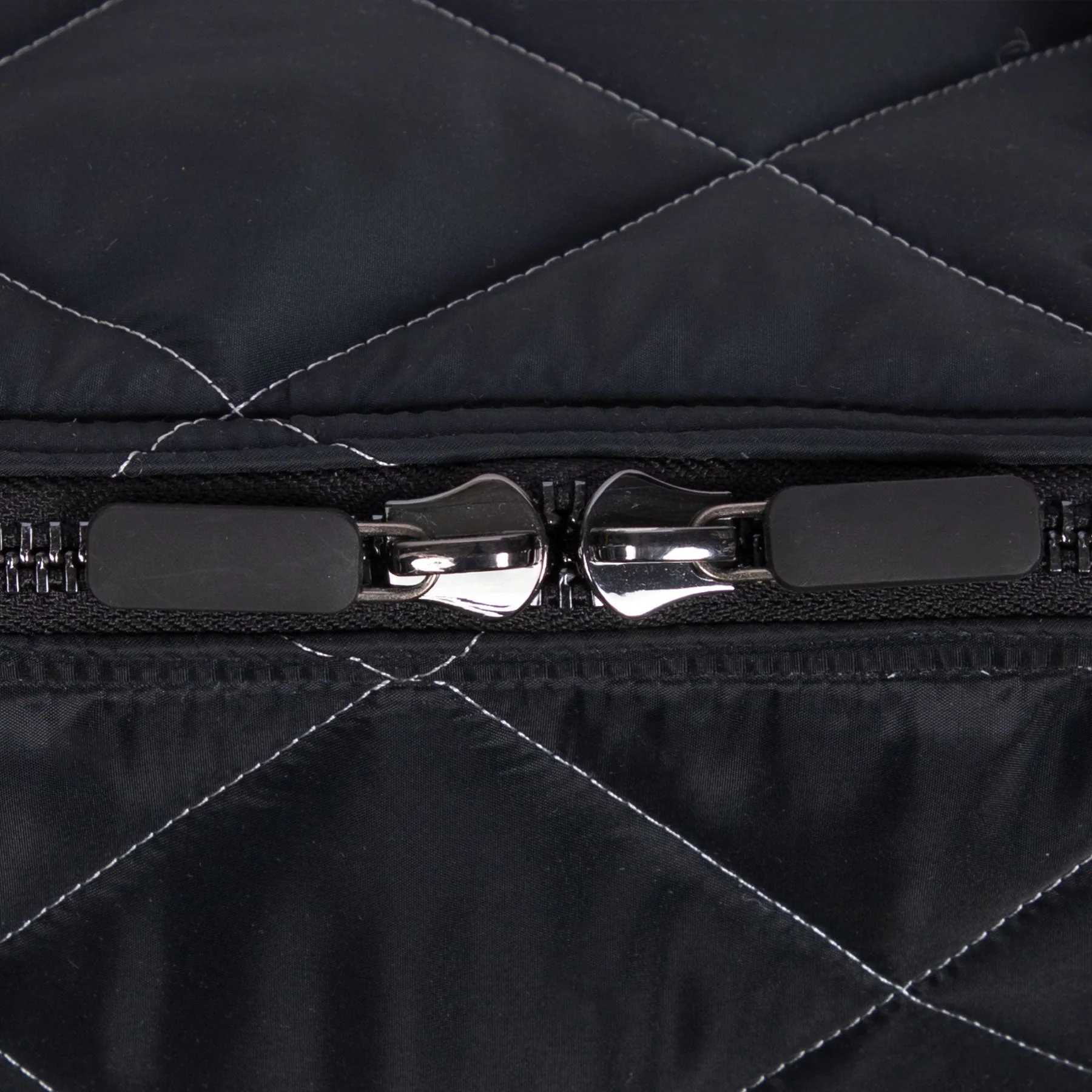 DIAMOND QUILTED DUFFLE by GOLF WANG - Image 4